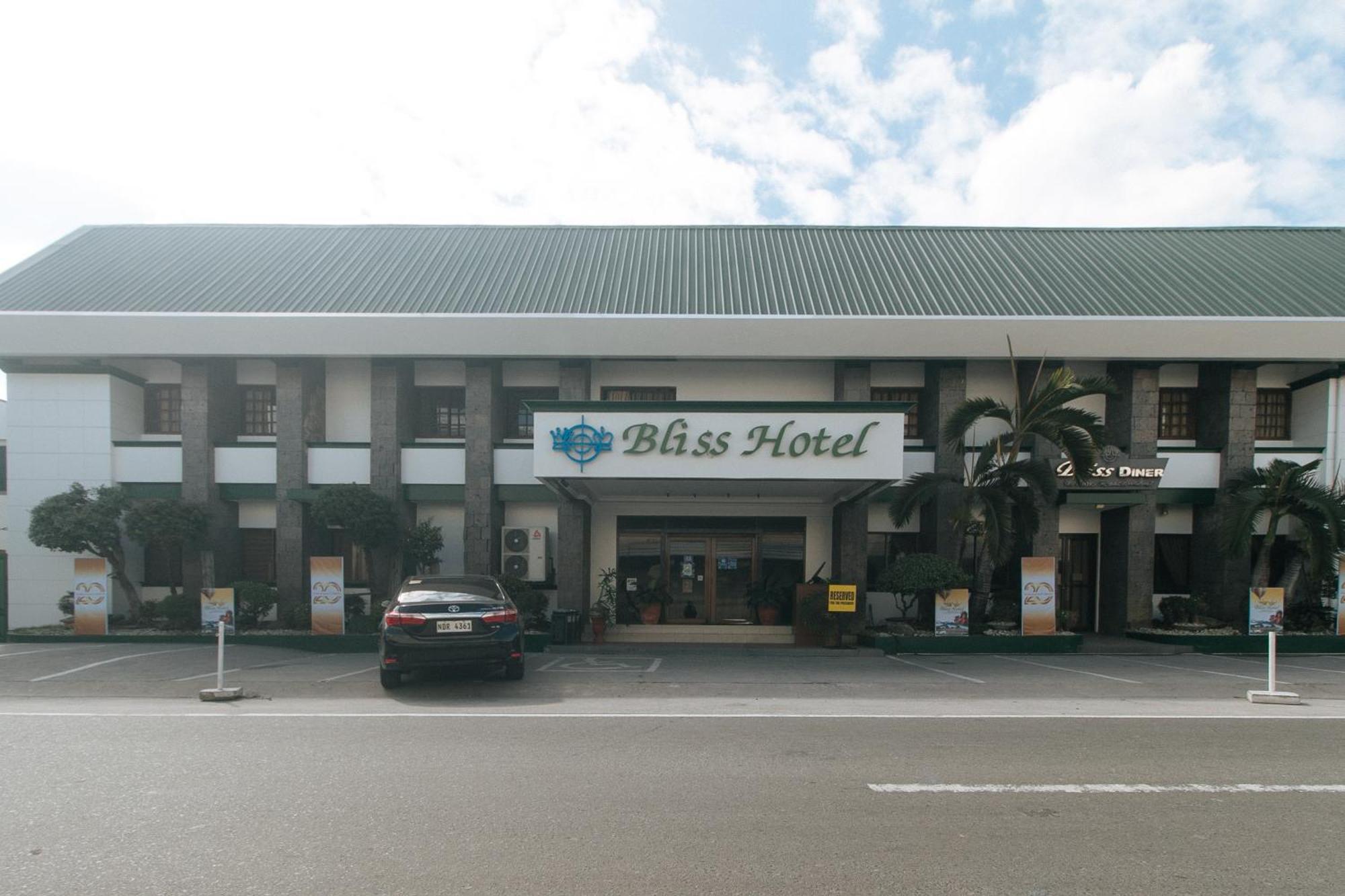 Bliss Hotel Dau Mabalacat Eksteriør billede