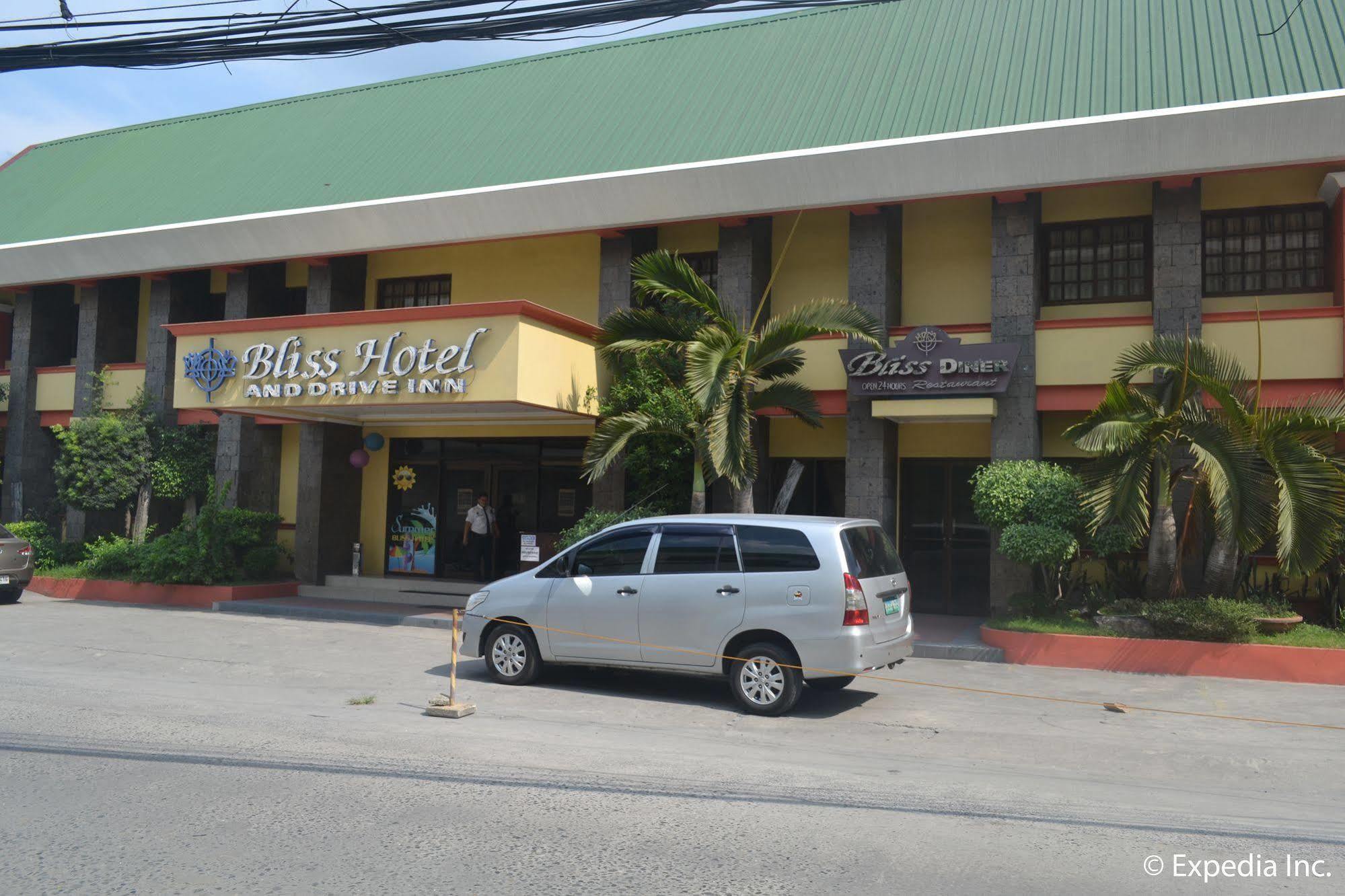 Bliss Hotel Dau Mabalacat Eksteriør billede