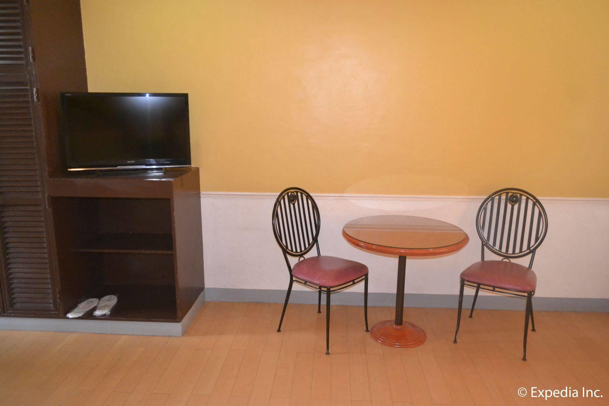 Bliss Hotel Dau Mabalacat Eksteriør billede