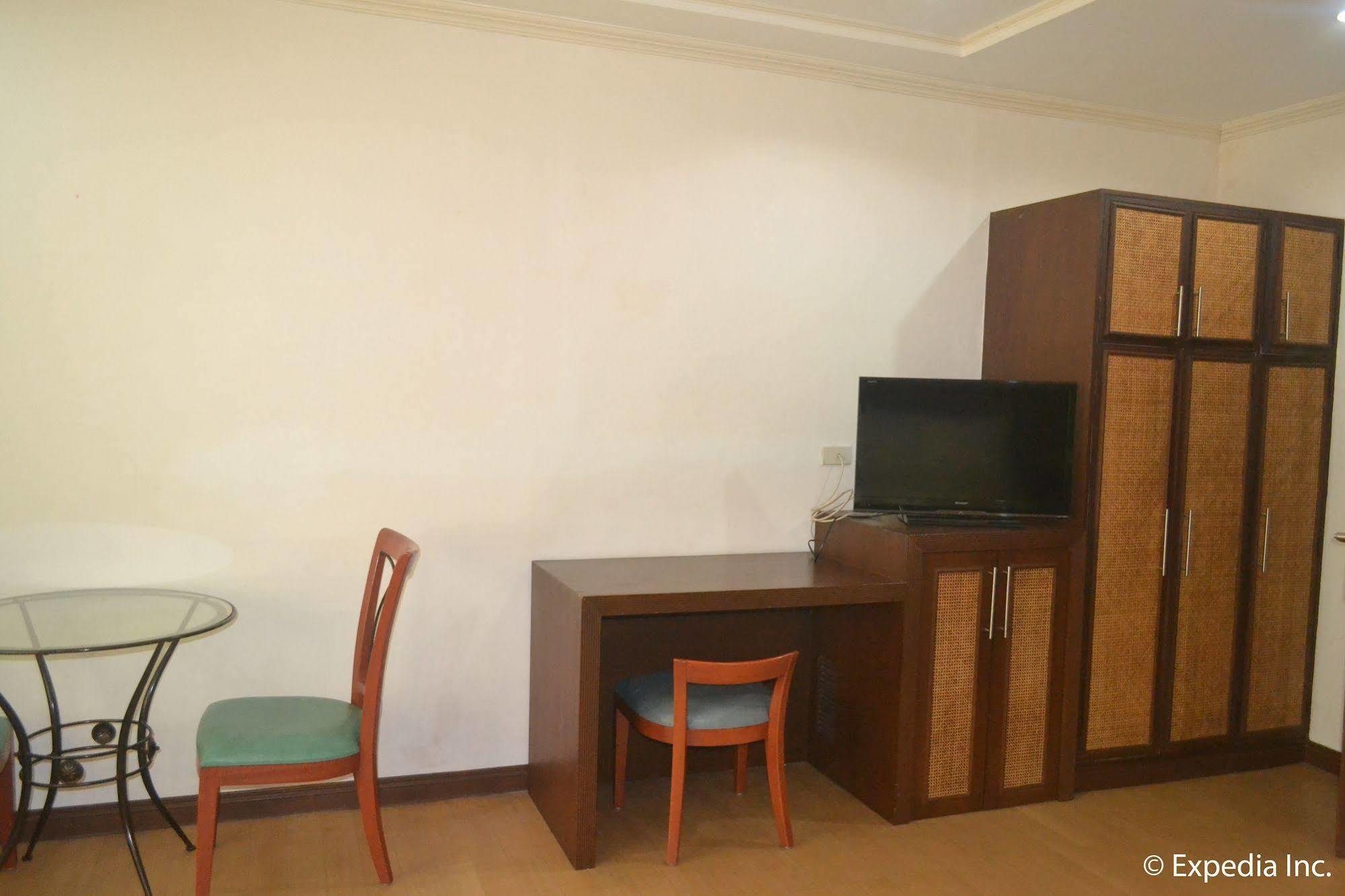 Bliss Hotel Dau Mabalacat Eksteriør billede