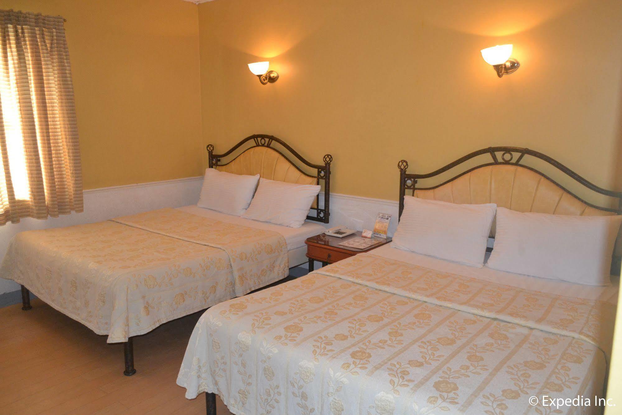 Bliss Hotel Dau Mabalacat Eksteriør billede