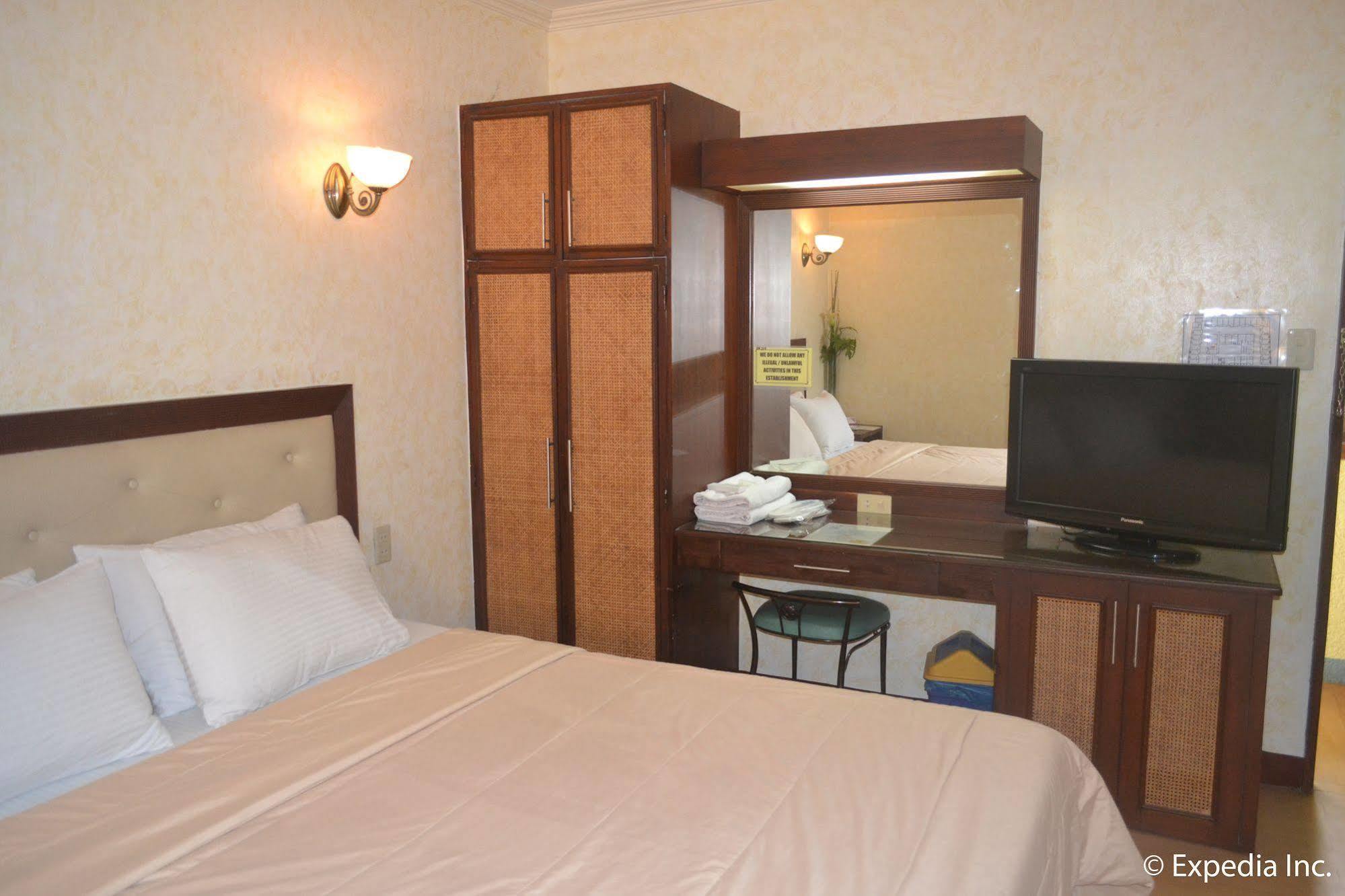 Bliss Hotel Dau Mabalacat Eksteriør billede